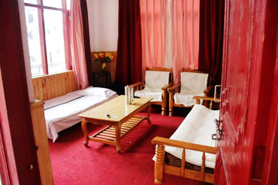 Seraj Home Stay